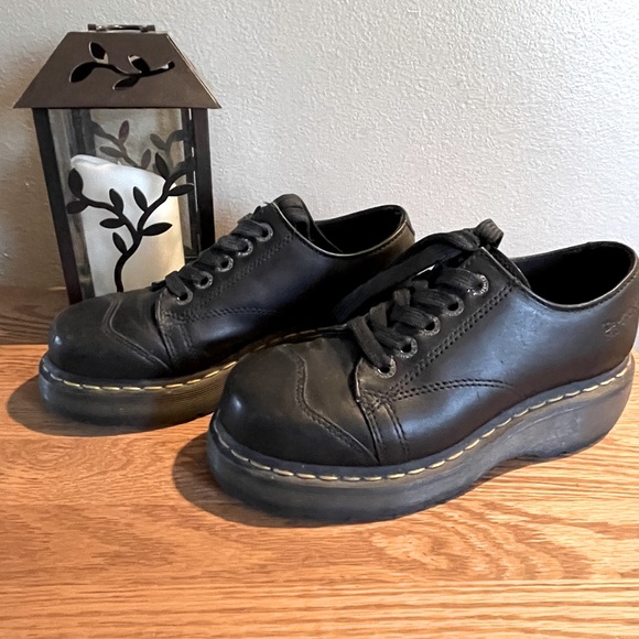 Shoes - Picture 1 of 1